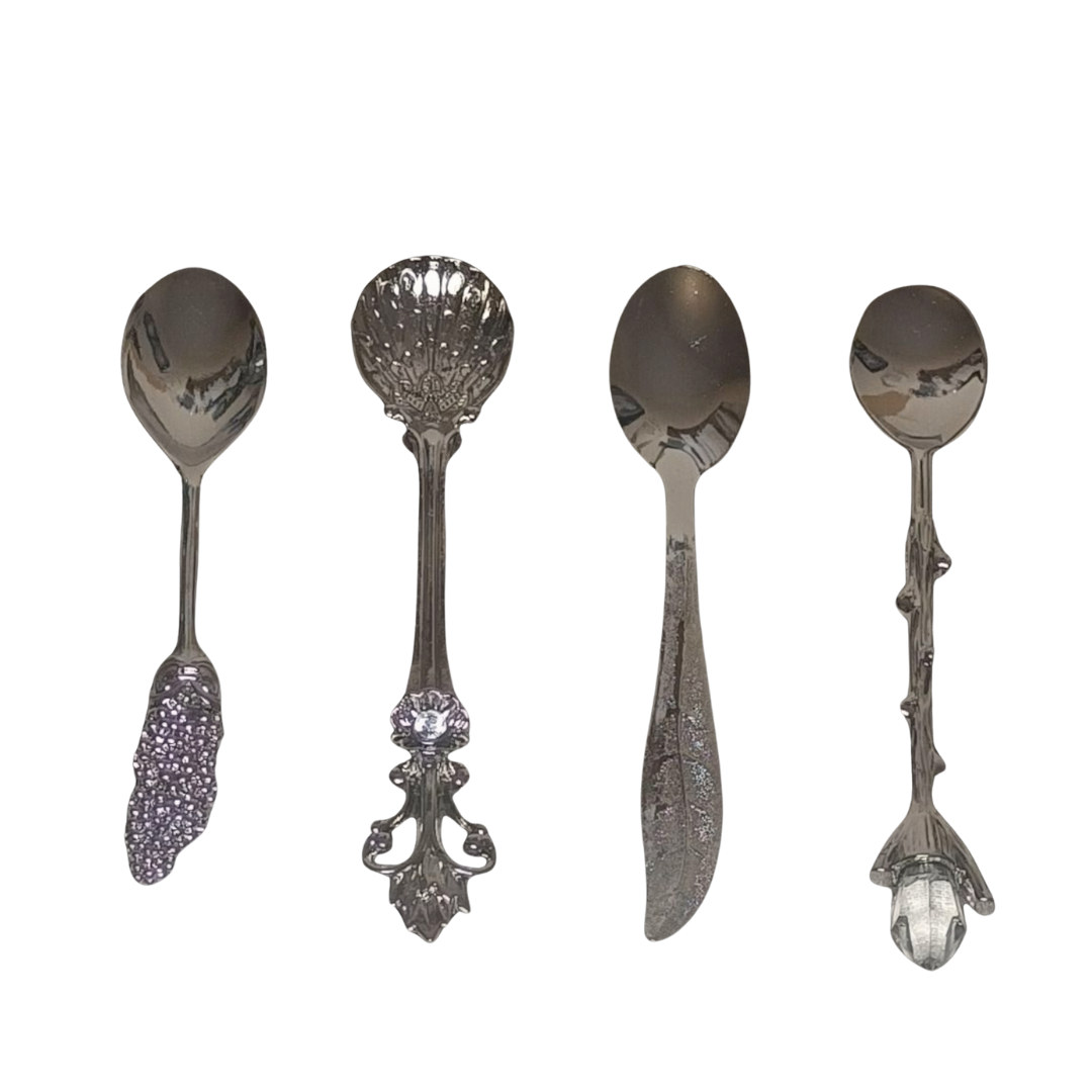 Detailed spoons